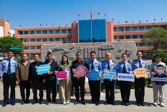 全市首个民警命名护苗工作室落户潞城三中9.jpg