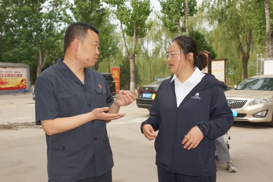 沁县法院开展普法进社区活动77.jpg