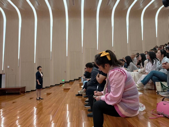 讲解婚姻财产等法律知识！“法治长治大讲堂”第三期开讲2.jpg
