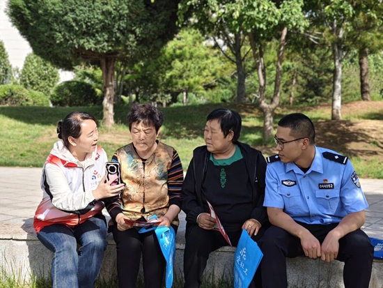 从AI换脸到炕头唠嗑，这场禁毒宣传“走新”更“走心”！8.jpg