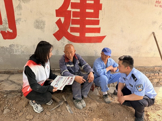 从AI换脸到炕头唠嗑，这场禁毒宣传“走新”更“走心”！11.jpg