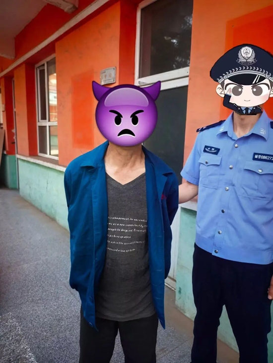 蟊贼深夜“开盲盒”专盗不上锁！3.jpg